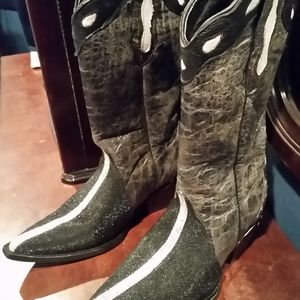 Veari Womens Boots
